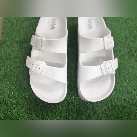 MIA‎ White Sandals with Adjustable Straps Size US 7 - Picture 5 of 5